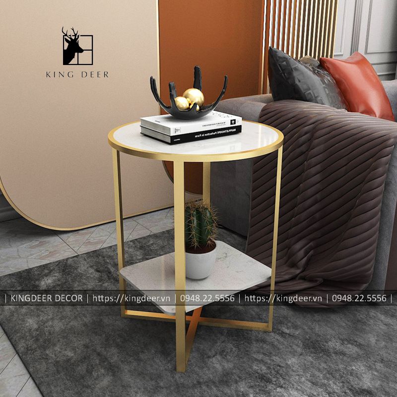 Bàn bên trang trí